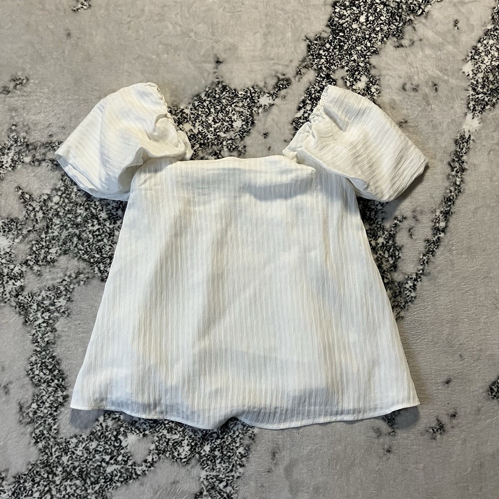 Club Monaco Shirt Womens‎ Sz 4 Malania off-shoulder puff-sleeve top in white.